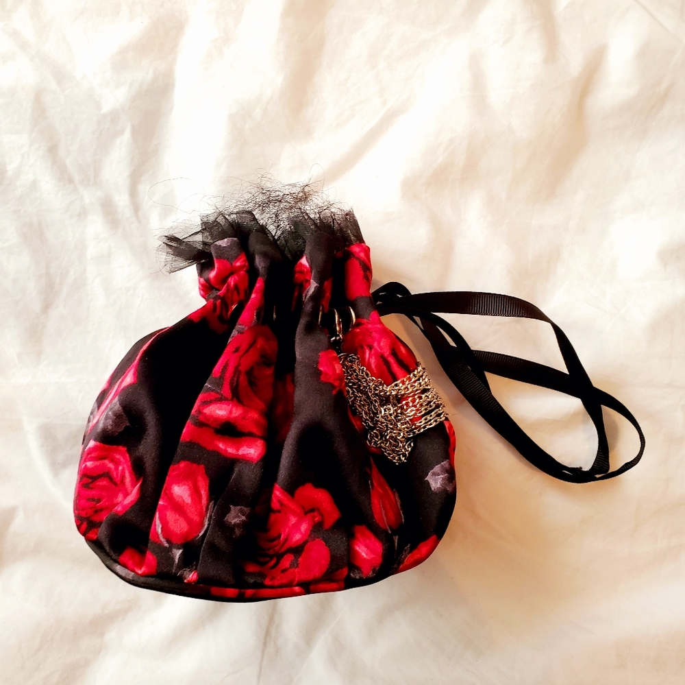 White House Black Market Clutch